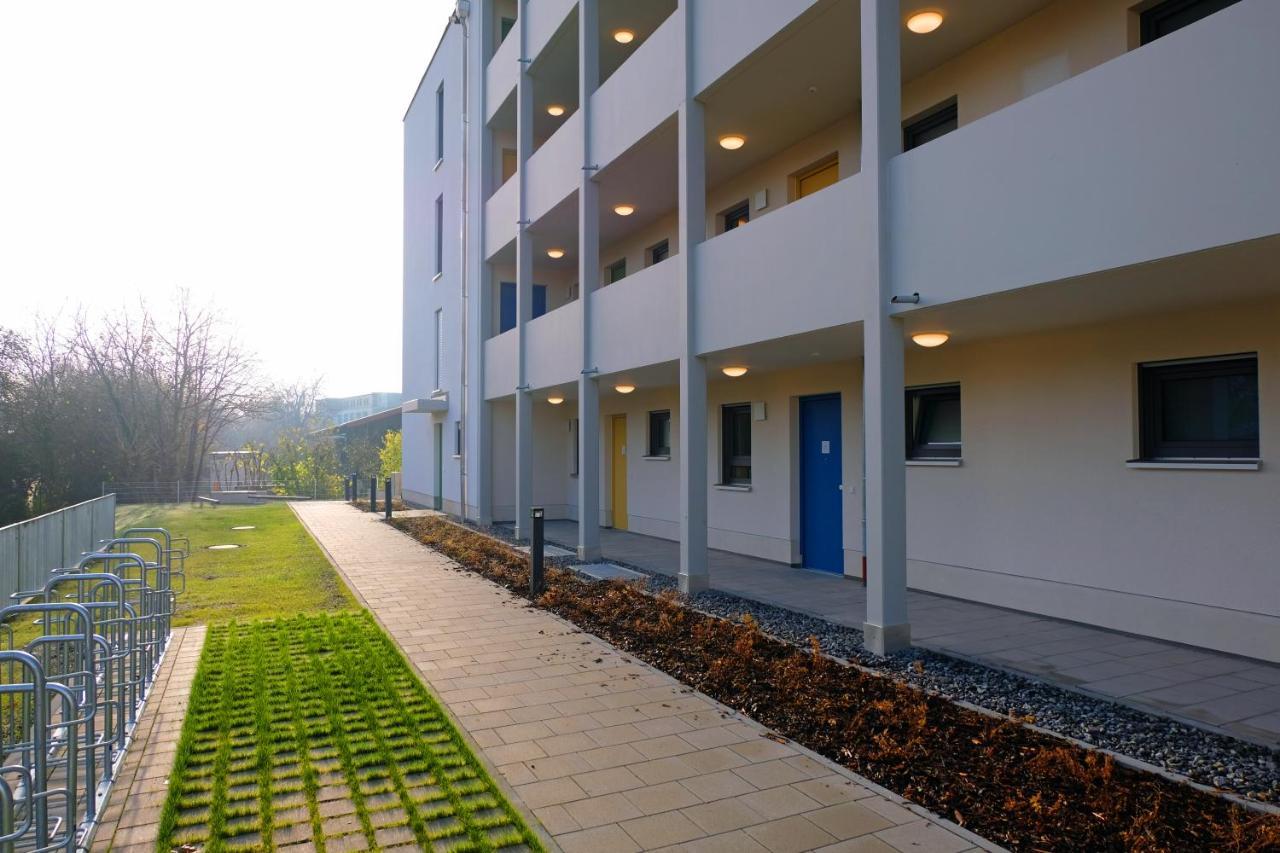 Design Apartment Nr 2 Mit Terrasse Und Parkplatz Straubing Extérieur photo